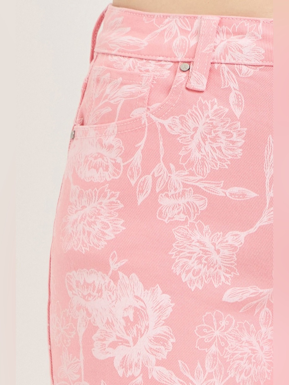RISEN High Rise Printed Shorts - Picture 8 of 9